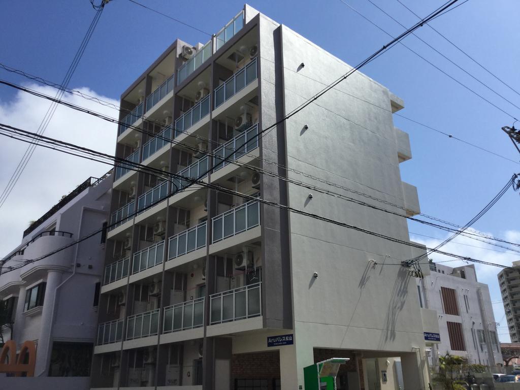 Mr.Kinjo In Kume Aparthotel Naha Exterior foto